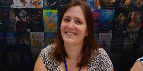 Dans la bibliothèque de F.V. Estyer